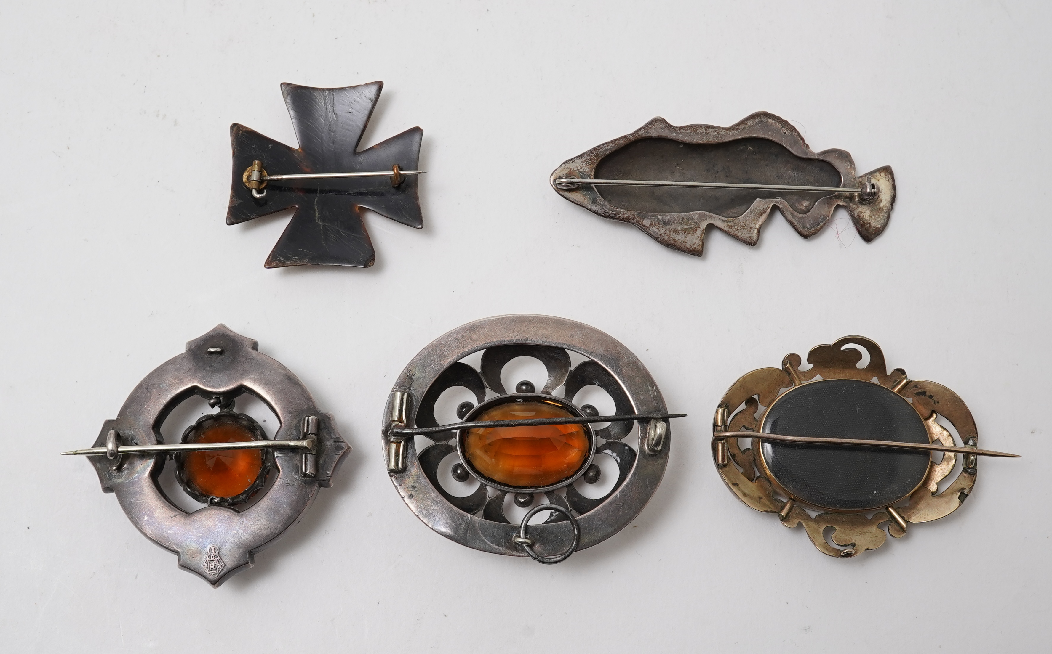 A collection of jewels including a coral necklace